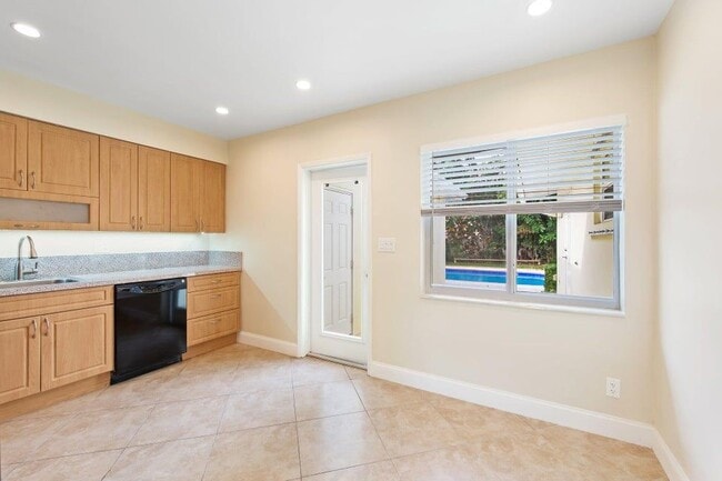 Photo - 1209 NE 18th Ave