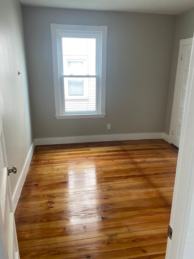 Photo - 30 Viall St Unidad Apt 1