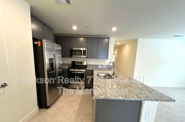 Photo - 904 Cascade Range Dr