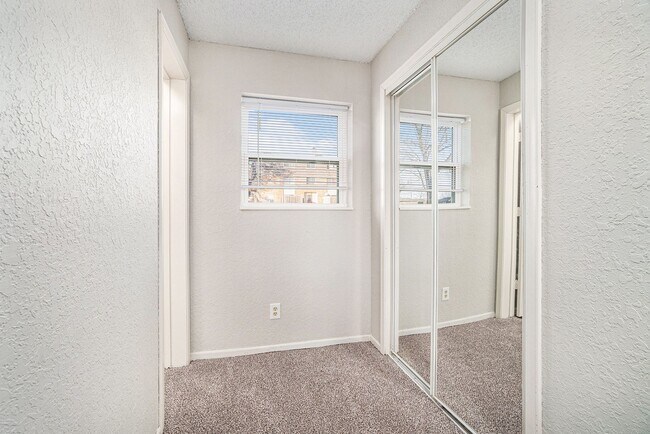 Photo - Gladstone Studios