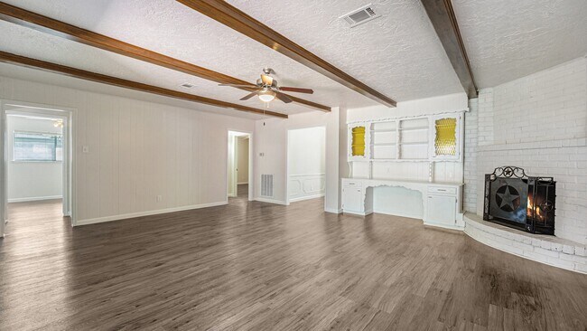 Photo - 1003 Pear Tree Ln