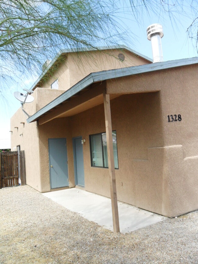 Photo - 1328 E Lee St Unit 1328 Lee St #2