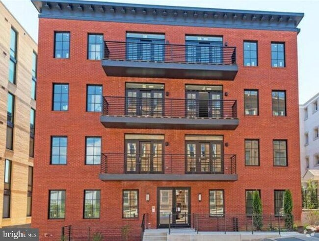 Building Photo - 1412 Chapin St NW Unit 2 Rental