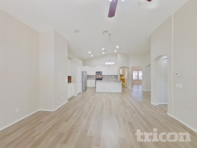 Photo - 8529 W Hughes Dr