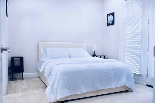 Photo - 1325 Delano St