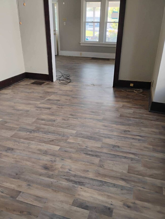 Photo - 16 Trader St