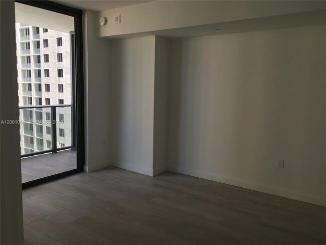 Photo - 45 SW 9th St Unidad 1607