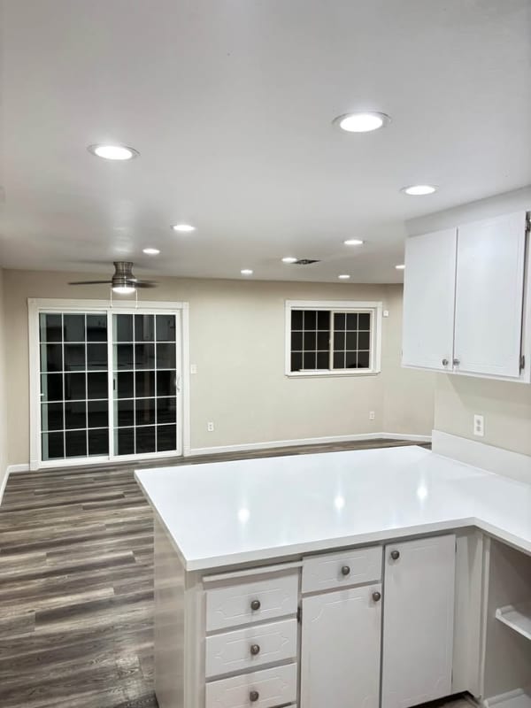 Building Photo - 6522 Village Green Dr Rental