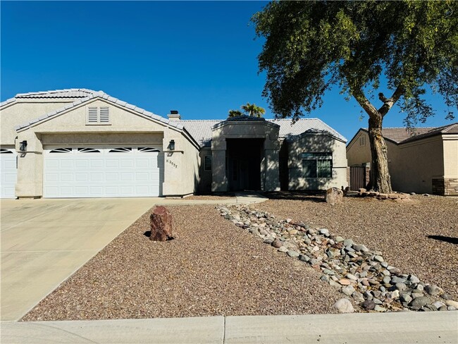 2057 Sandtrap Ln