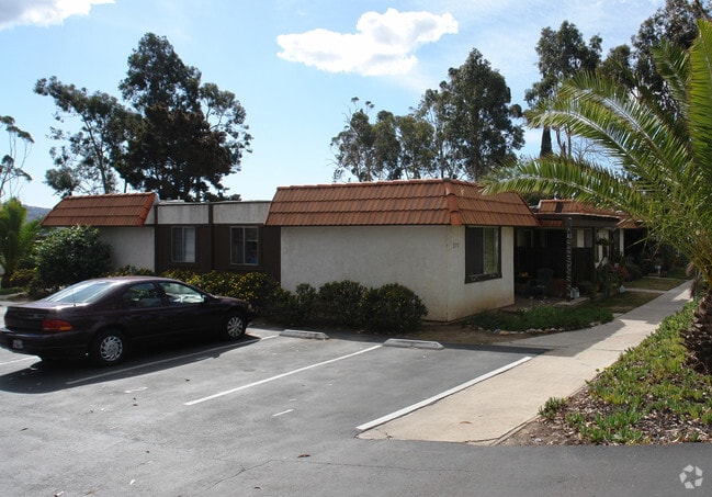 Cerro Carmel Apts
