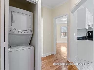 Photo - 15 Green St Unit 2
