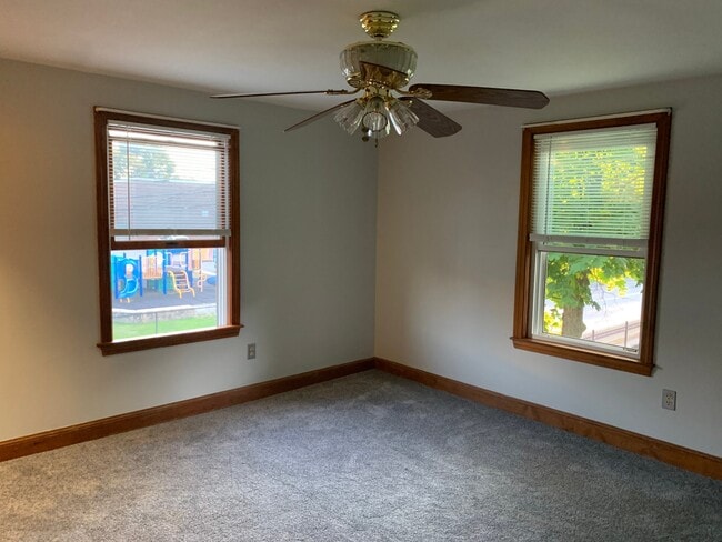 Photo - 239 Grove St