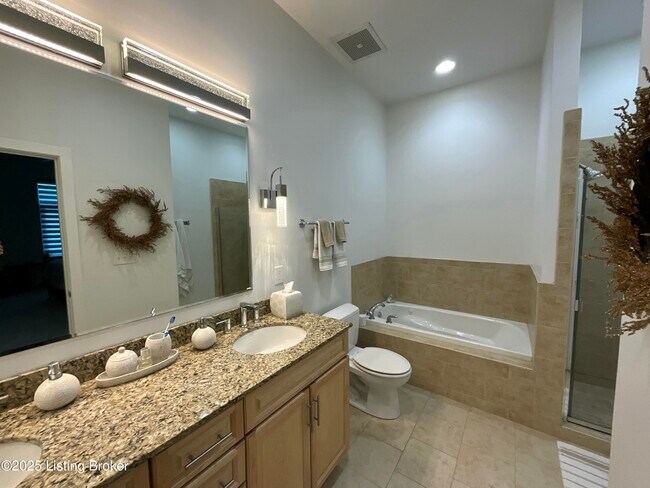 Photo - 324 E Main St