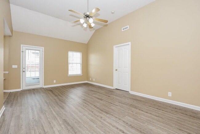 Photo - 1238 Shannon Ln