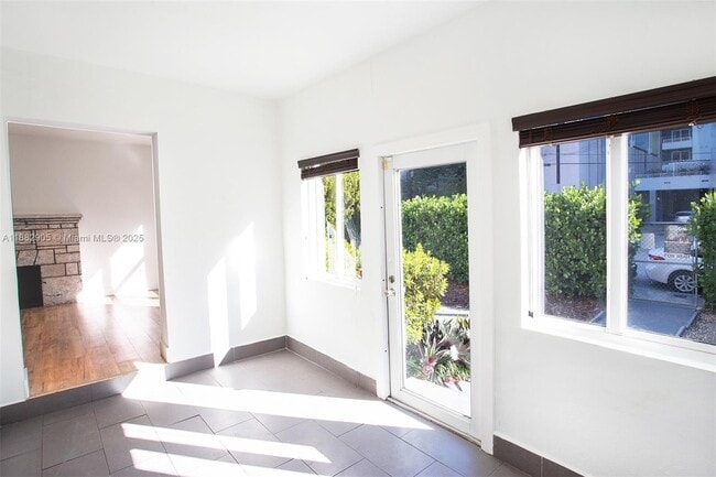 Photo - 1022 SW 3rd Ave