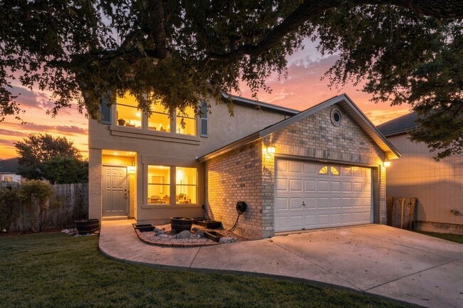 Building Photo - 8018 Chestnut Bluff Dr