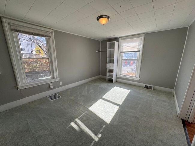 Photo - 618 E Locust St Unit 618