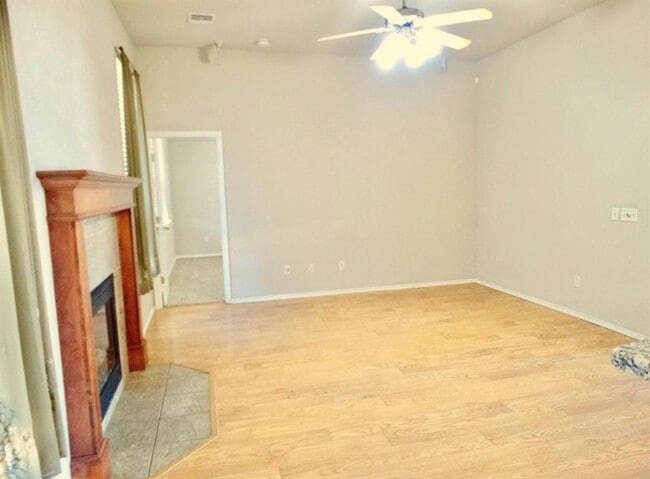 Photo - 3301 Buckingham Pl