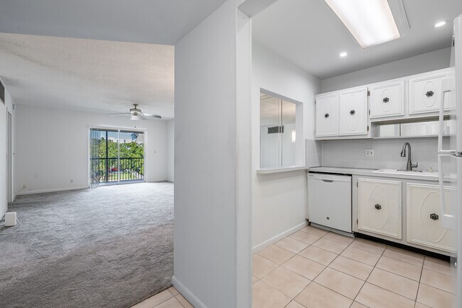 Photo - 251 S Cypress Rd Unit 141