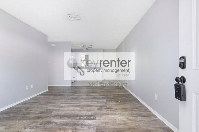 Photo - 15248 George Blvd Unidad C