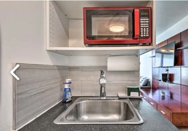 Photo - 5445 Collins Ave Unit 629