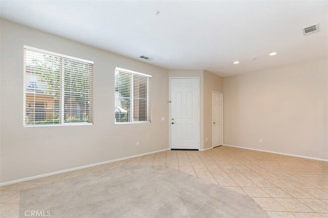 Photo - 10 Newmarket