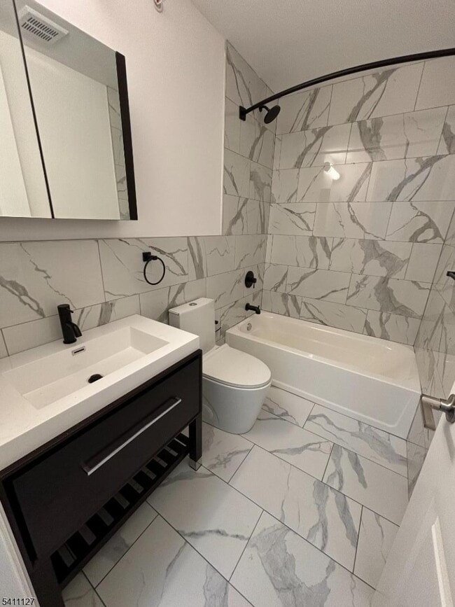 Photo - 24 Elm St Unit 202