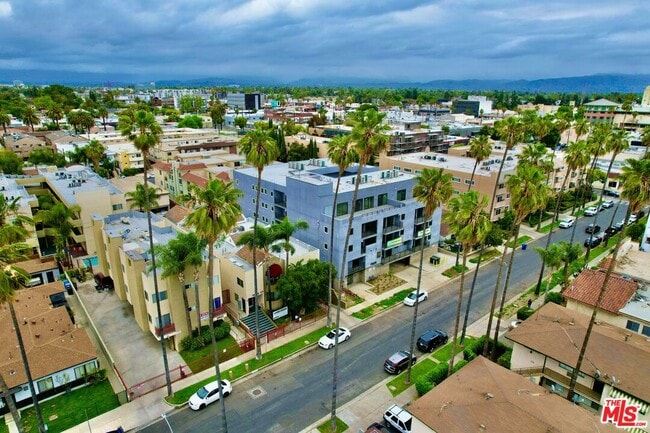 Building Photo - 14629 Erwin St Unit 201