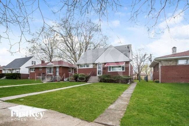 Photo - 326 Clyde Ave