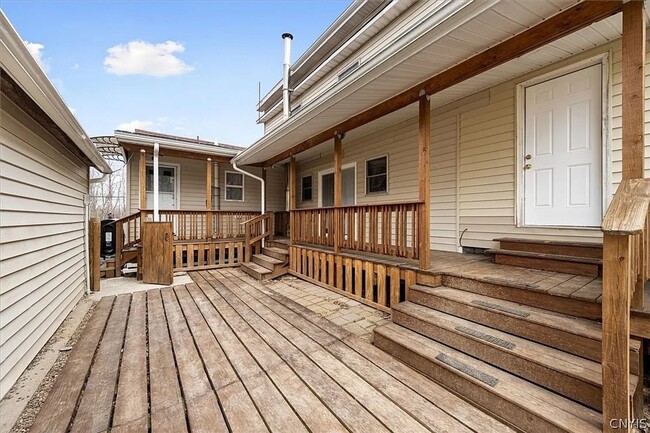 Photo - 6126 Lowell Rd Unit 6126 Lowell Rd - Left