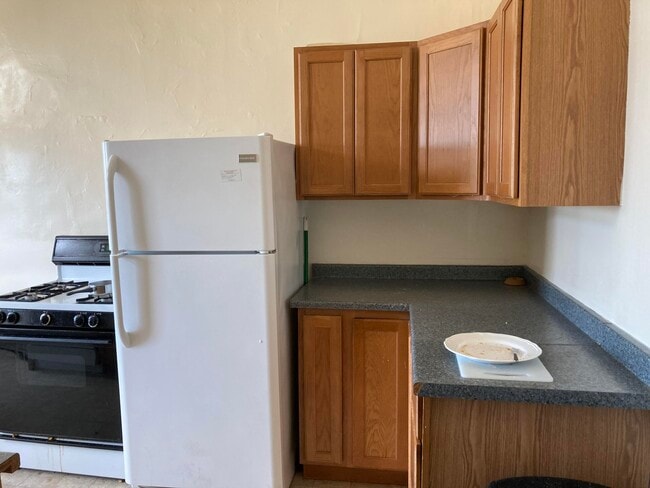 Photo - 328 E Knapp St