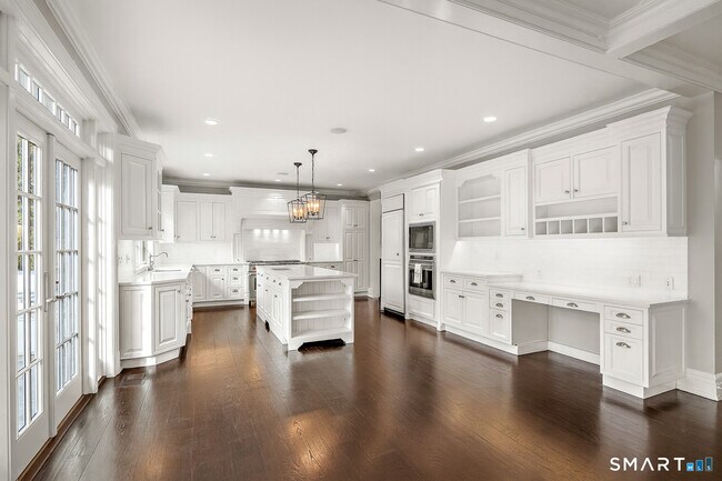 Photo - 93 Mansfield Ave