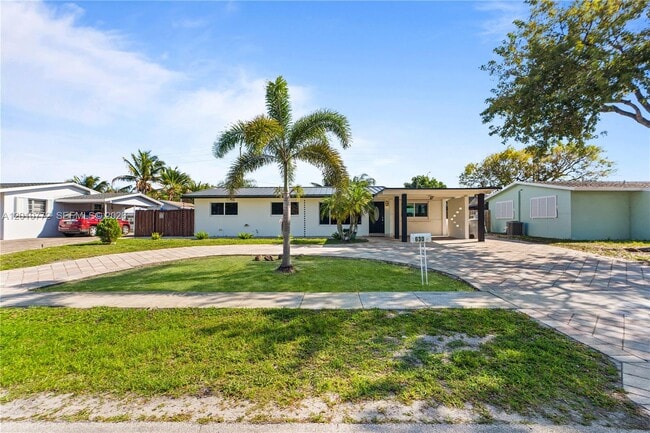 Building Photo - 630 NE 23rd Ct