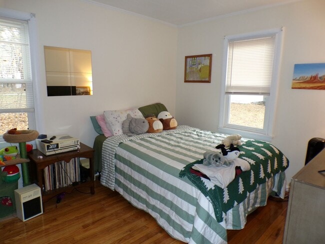 Photo - 207 Main St Unit B