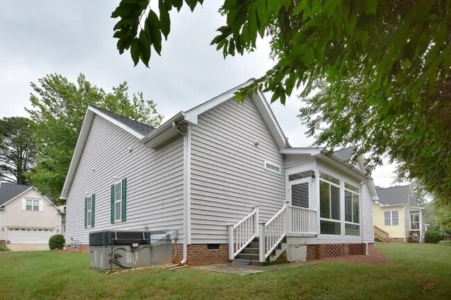 Photo - Room in House on Latta Cir