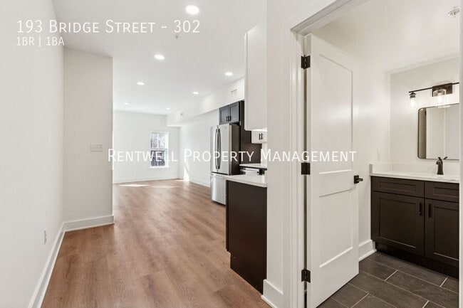 193 Bridge St Unit 302
