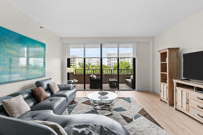 Photo - 251 Crandon Blvd Unit 325