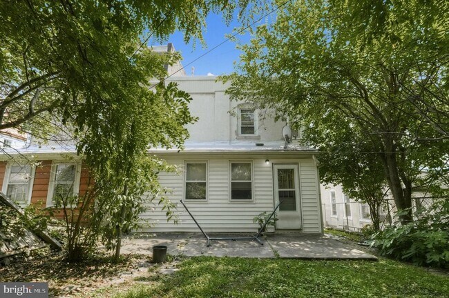 Photo - 201 Sumac St