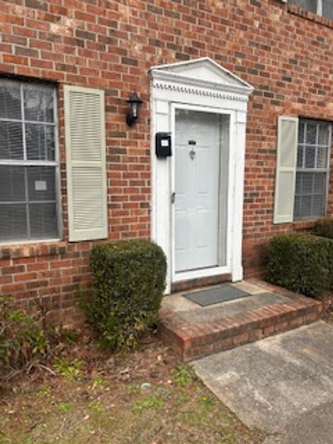 Photo - 1909 Ashford Ln Townhome