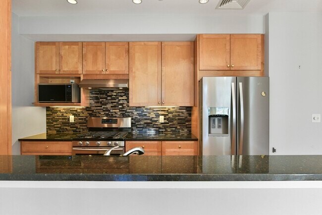 Photo - 185 High St Unidad 103