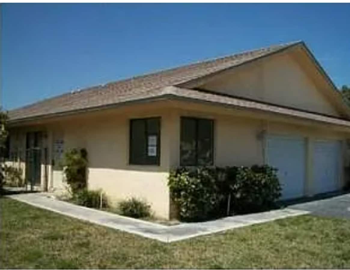 Photo - Charming 3-Bedroom Home with Spacious Back...