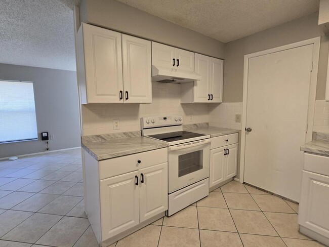 Photo - 7389 Canterbury St