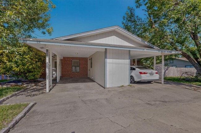 Photo - 12800 Old San Antonio Rd