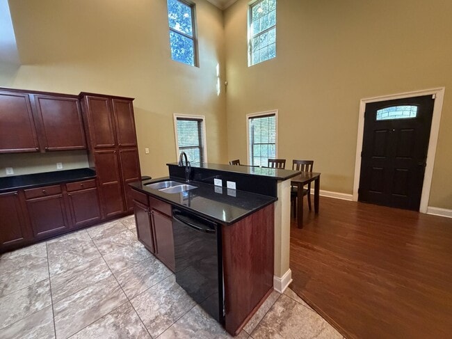 3705 Azalea Dr