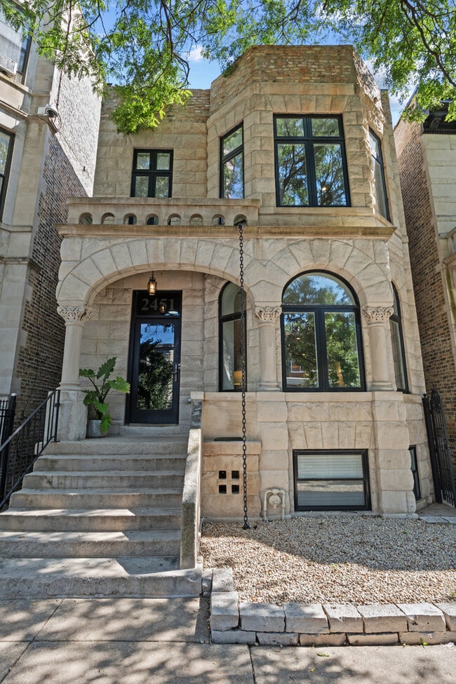 Building Photo - 2451 N Albany Ave Unit 1