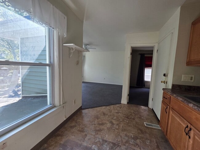 Photo - 922 Liberty St Unit APT 3