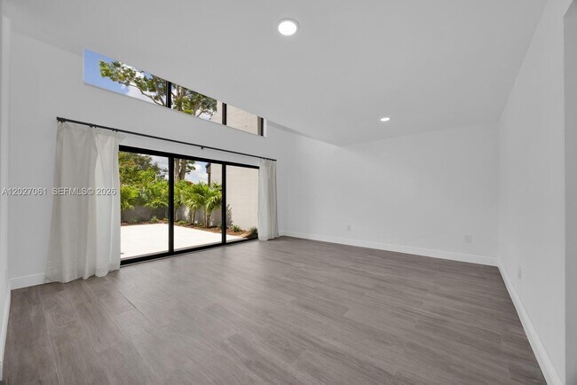 Photo - 6661 SW 72nd St Unit 35