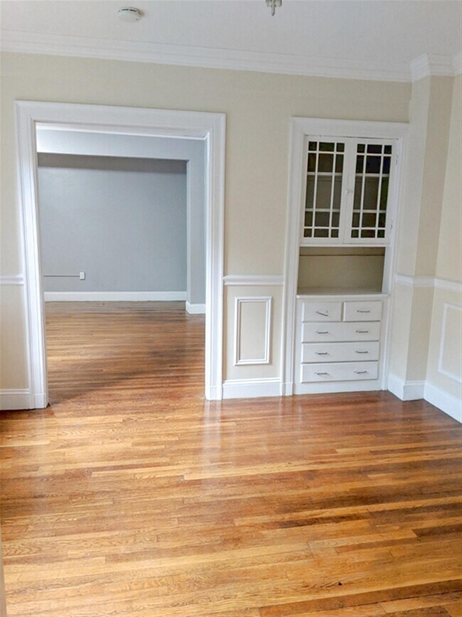 Photo - 7 Craigie Cir Unit 4