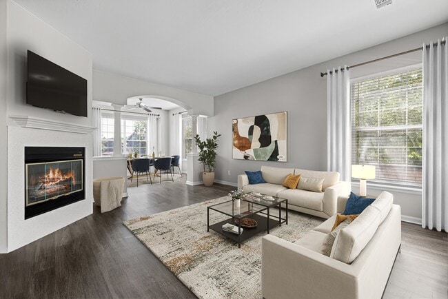 Isabella Apartment Homes