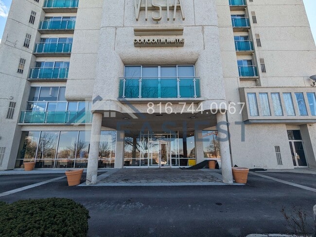 Building Photo - 3838 Rainbow Blvd Unit 911